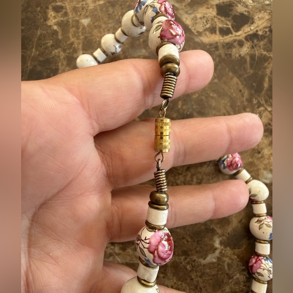 1970 Porcelain Beads Necklace - Picture 8 of 8